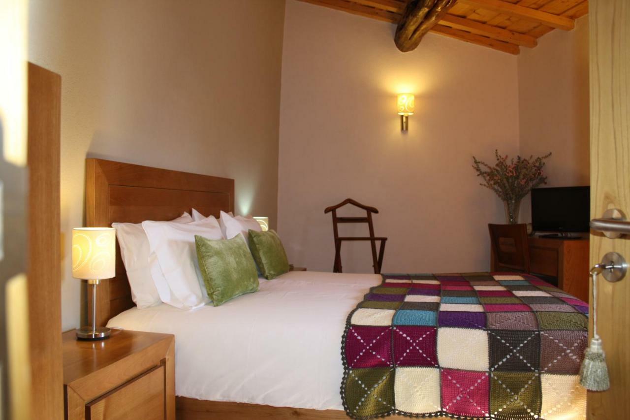 Casa De L Barrio Guest House Picote ภายนอก รูปภาพ